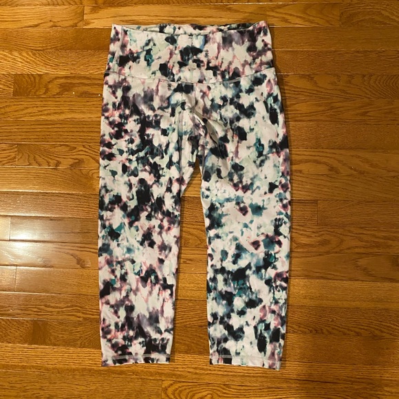 Old Navy Capri Go Dry Leggings Size L - Picture 1 of 2
